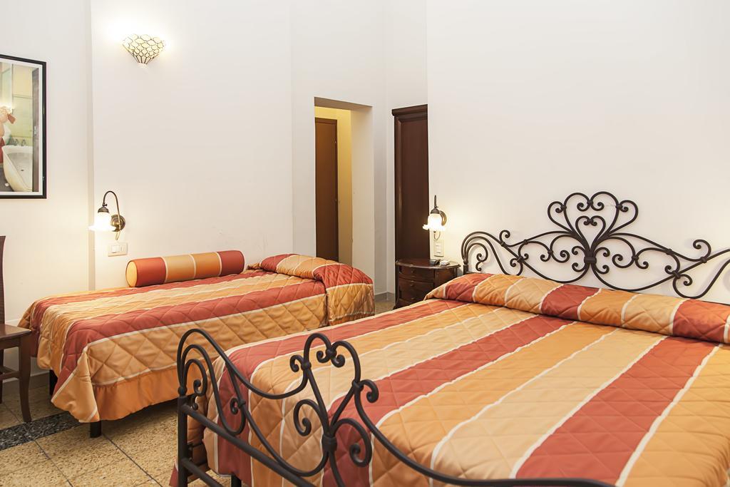 Antico Belvedere B&B เลชเช ห้อง รูปภาพ