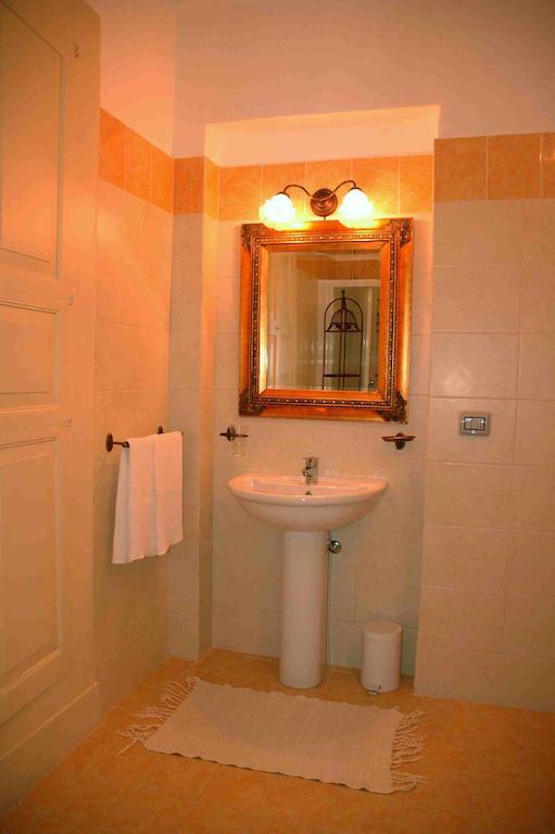 Antico Belvedere B&B เลชเช ห้อง รูปภาพ